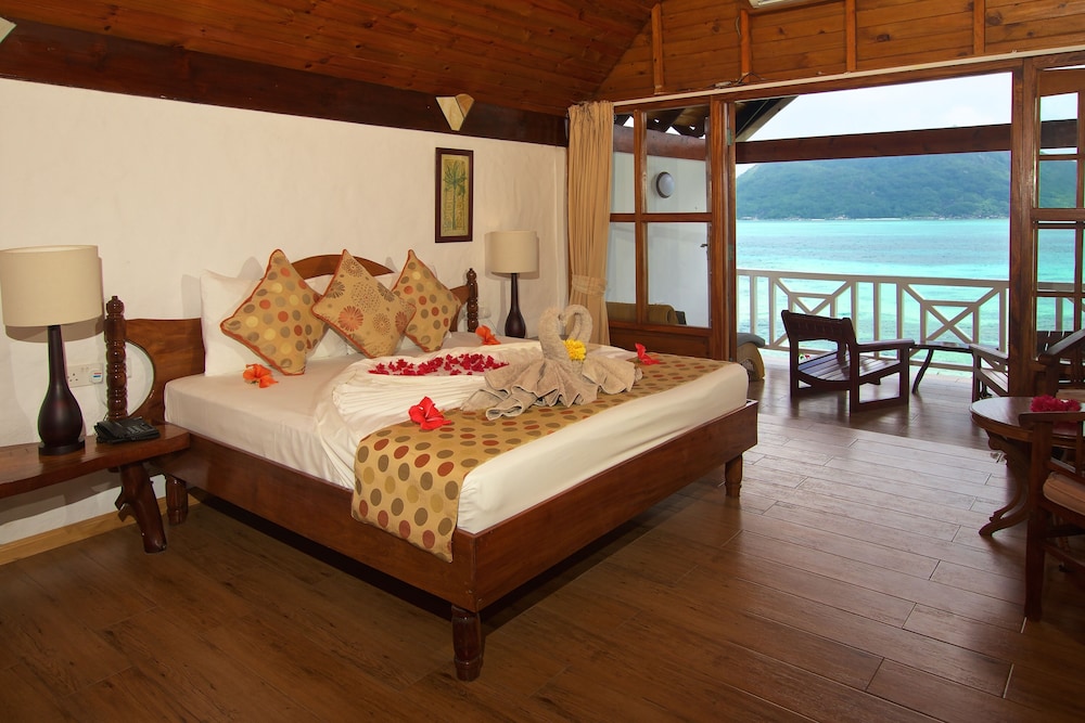 COLIBRI GUEST HOUSE(M) 15/54