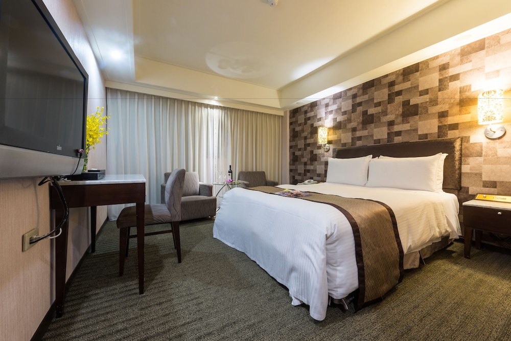 Forward Suites I 36/65