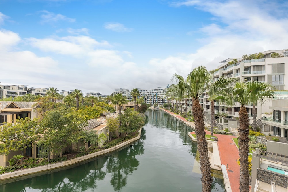 Lawhill Luxury Apartments 66/73