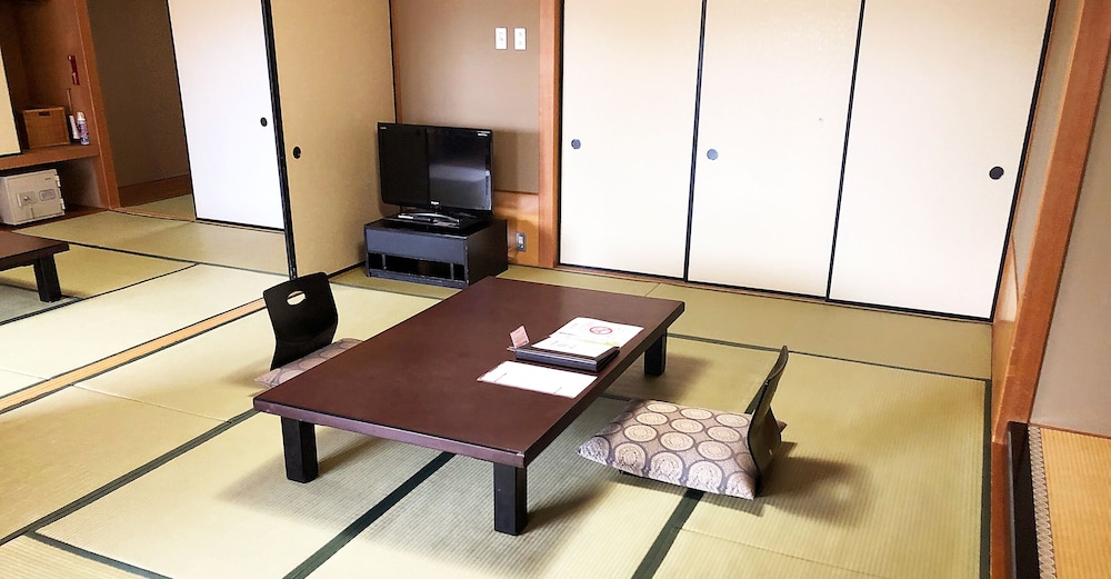 Nagaragawa Seiryu Hotel (Ex Harmonie Terrasse) 36/43