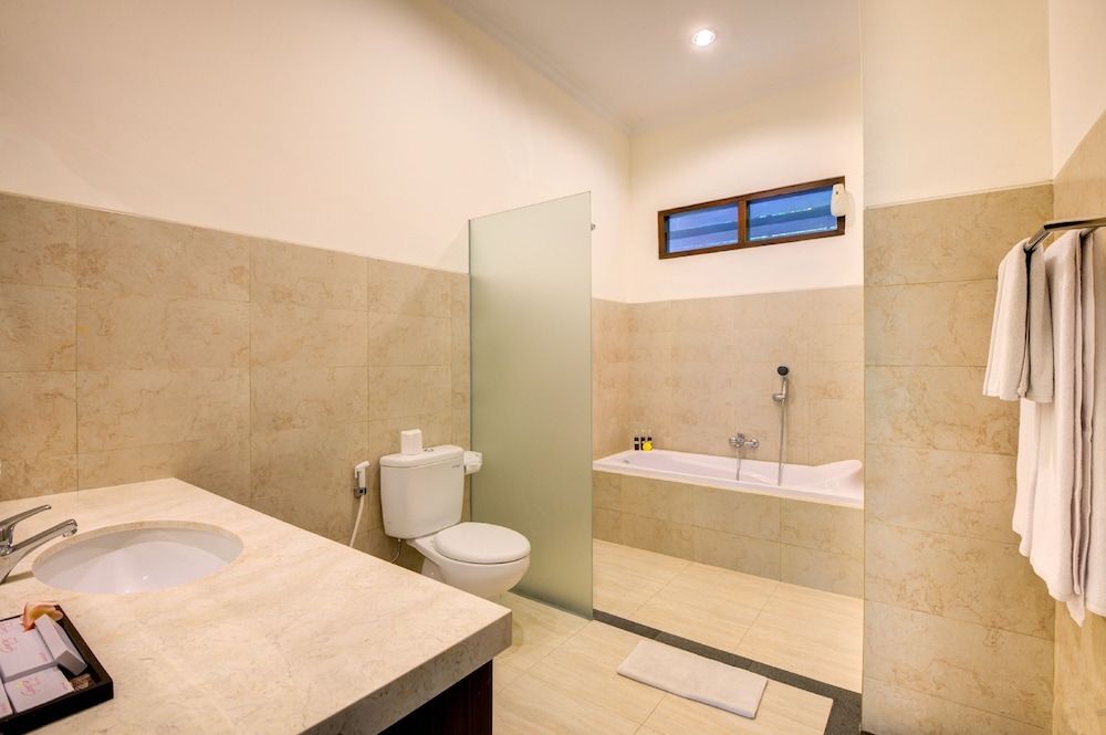 جناح ديلوكس بسرير مزدوج وسريرين منفصلين، Gracia Bali Villas & Apartment 8/10