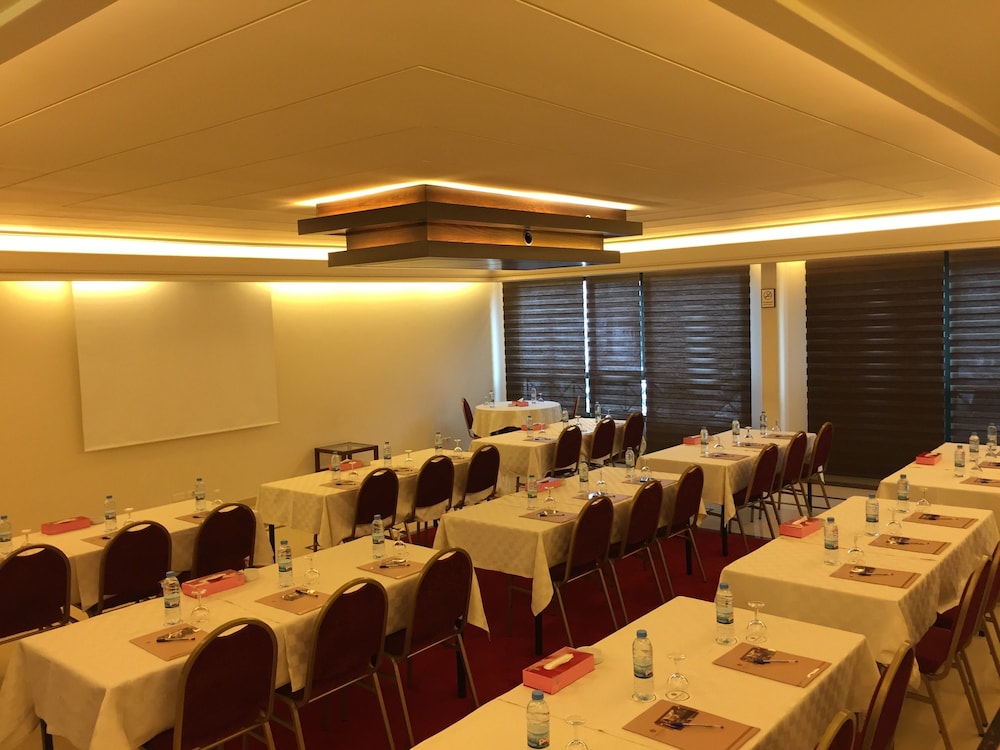 MARKAZIA SUITES 67/78