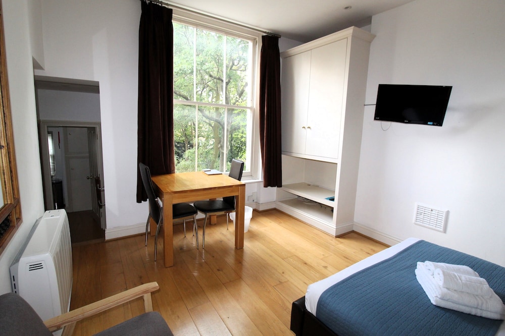 Earl's Court - Longridge Road 11/38