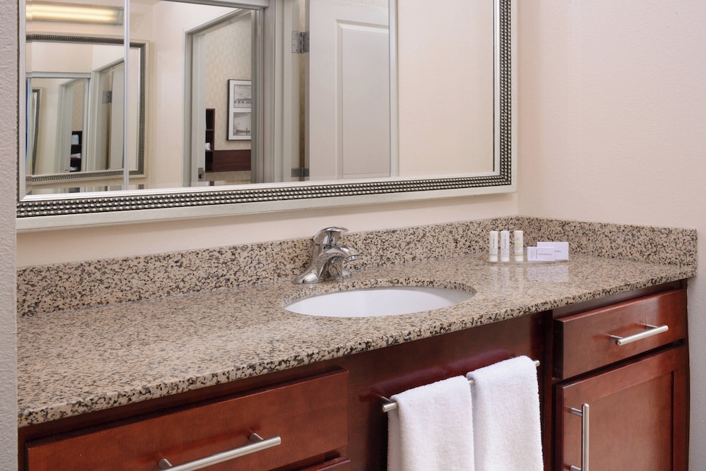 2 Bedrooms, Suite, 2 Double Beds, Accessible