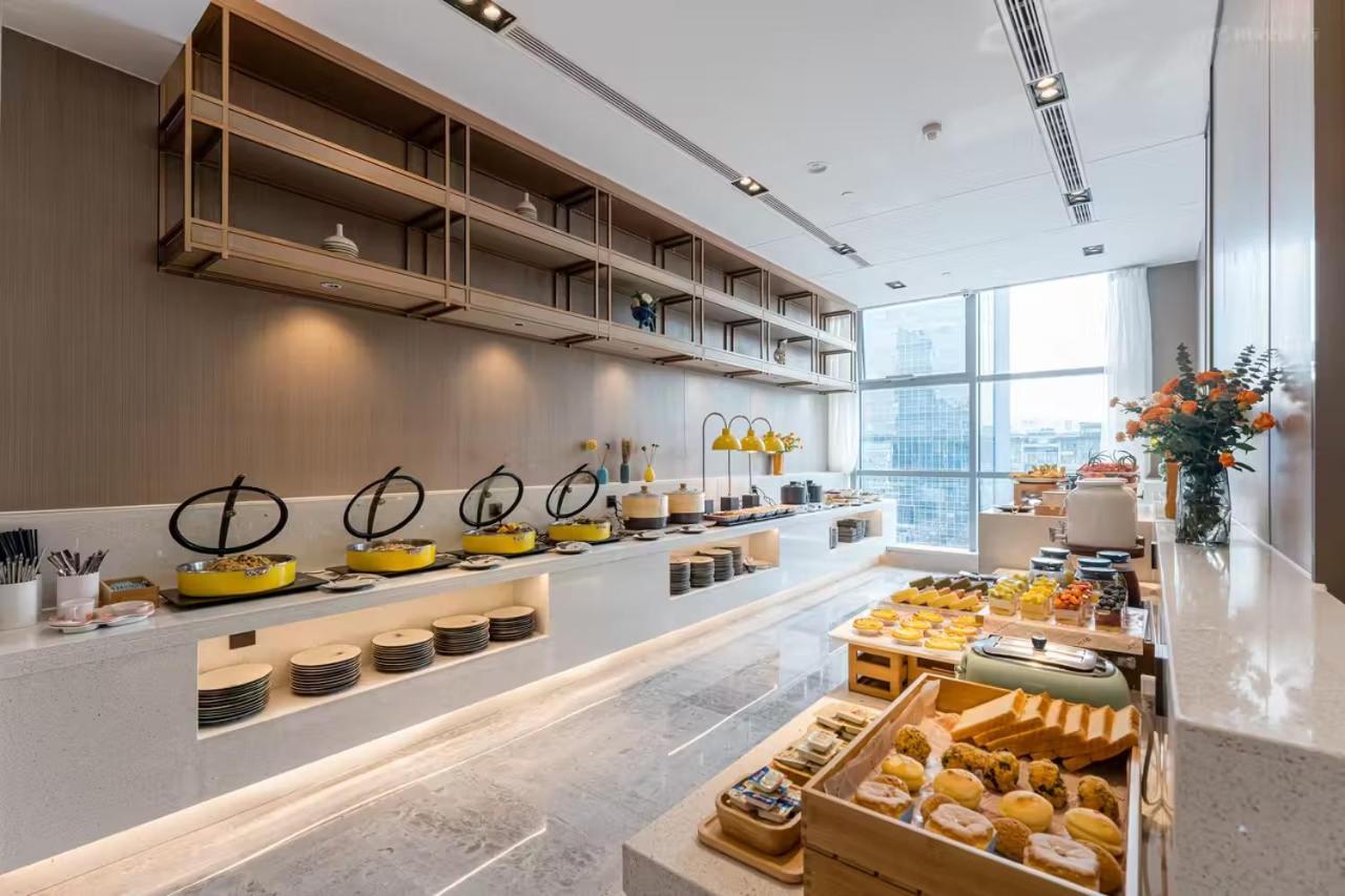 Atour Hotel Yiwu International Trade City Passenger Transport Center 31/36