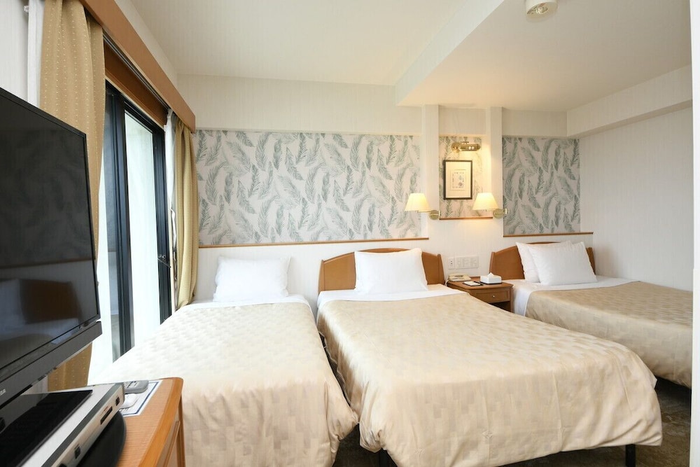Naha Beach Side Hotel 23/71