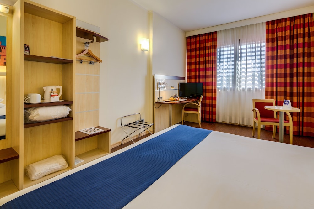 Express Holiday Inn Parma 22/59