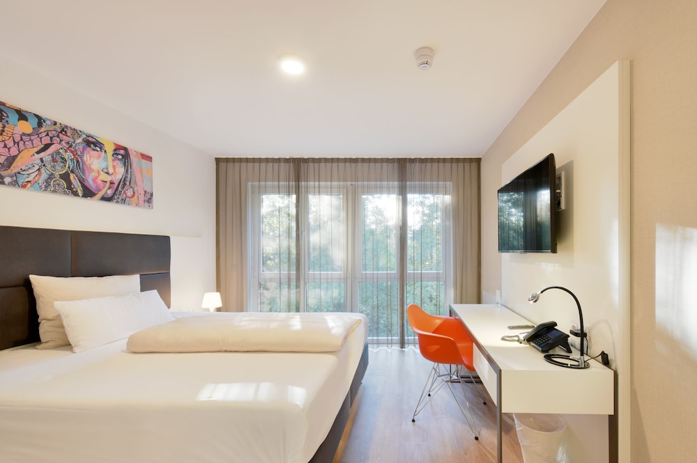 K Apart Hotel and Boardinghouse 15/49