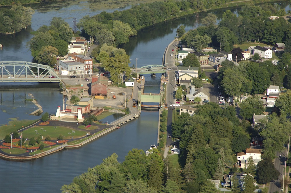 Baldwinsville Bed and Breakfast 54/62