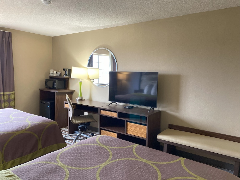 Super 8 by Wyndham Winfield/Quail Ridge Area 22/26