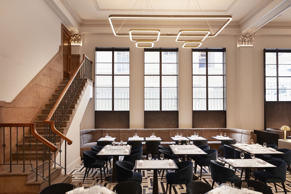 Hilton Melbourne Little Queen Street 44/62
