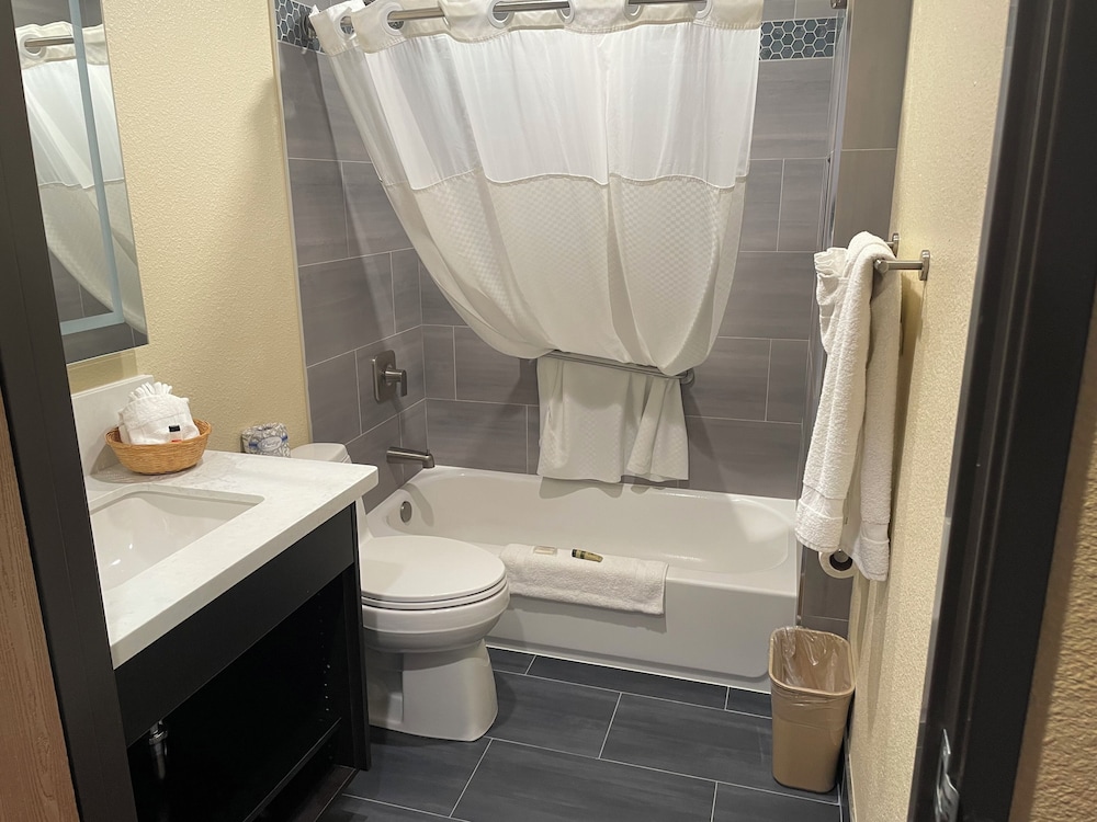 غرفة قياسية بسرير كينج، Harvest Inn, Dixon/ UC Davis 3/3