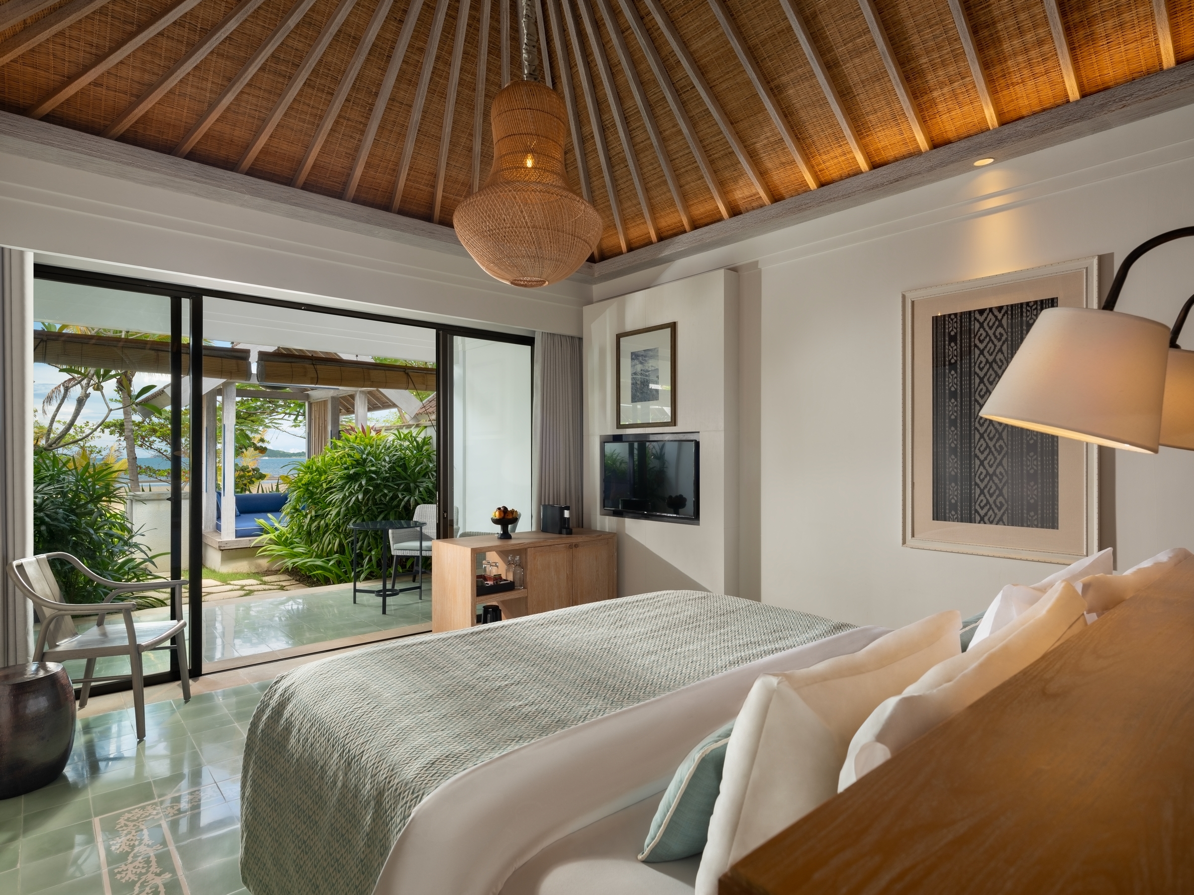 Suite, Beach Front