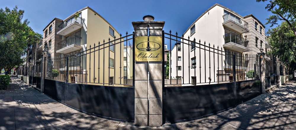 SUITES OBELISK 8/65