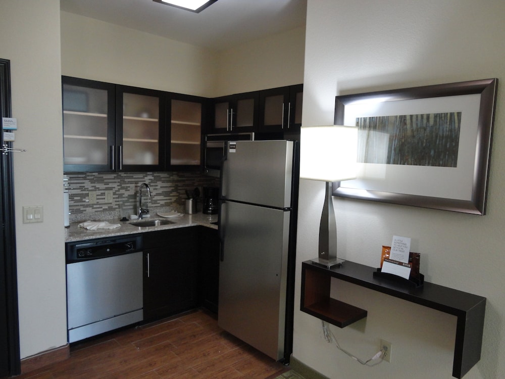 Staybridge Suites DENVER-STAPLETON 50/81