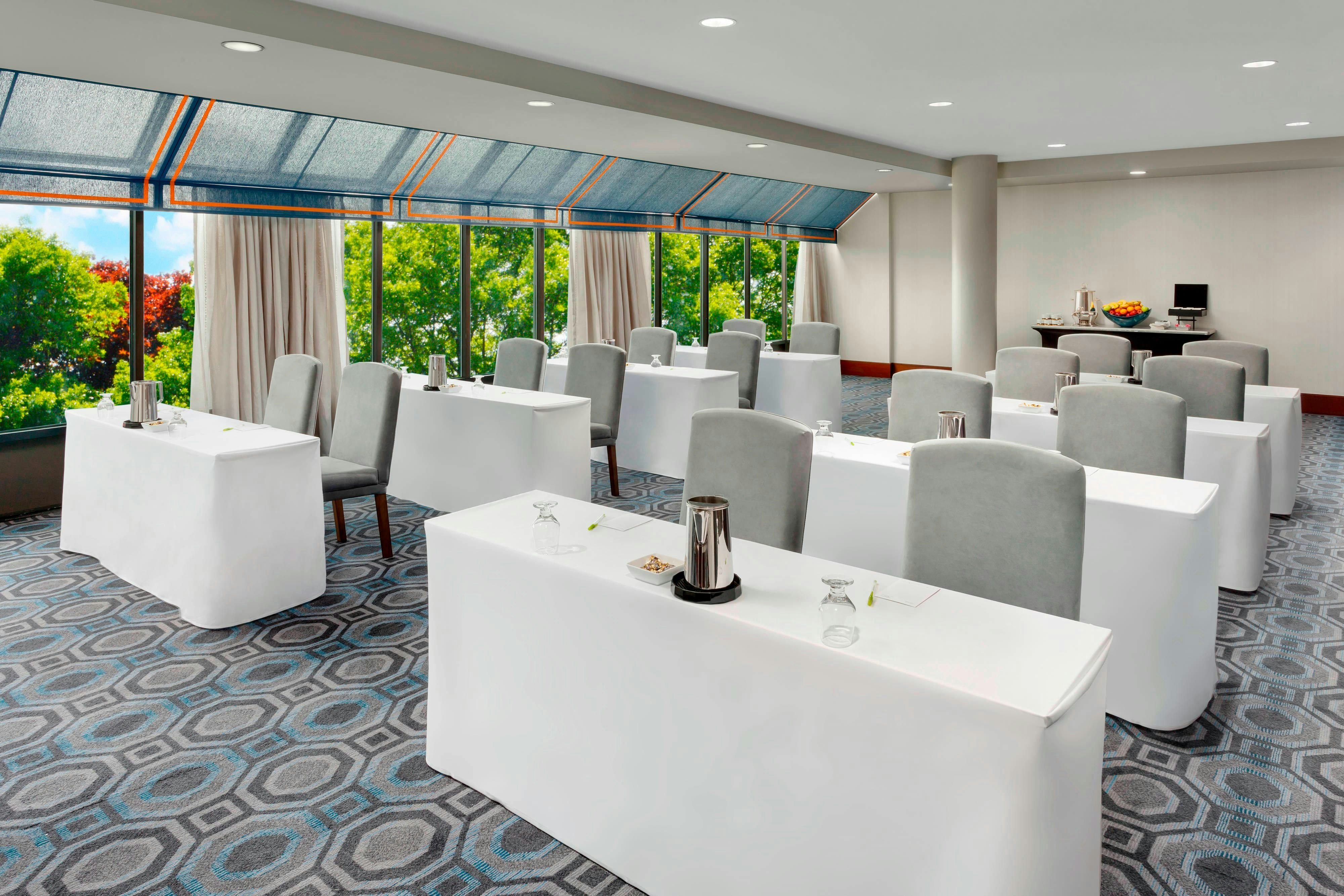 Courtyard By Marriott Boston Cambridge 18/22