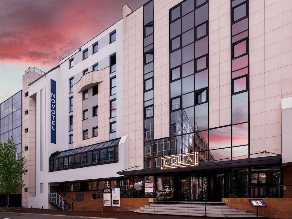 Novotel Paris Suresnes Longchamp 1/48