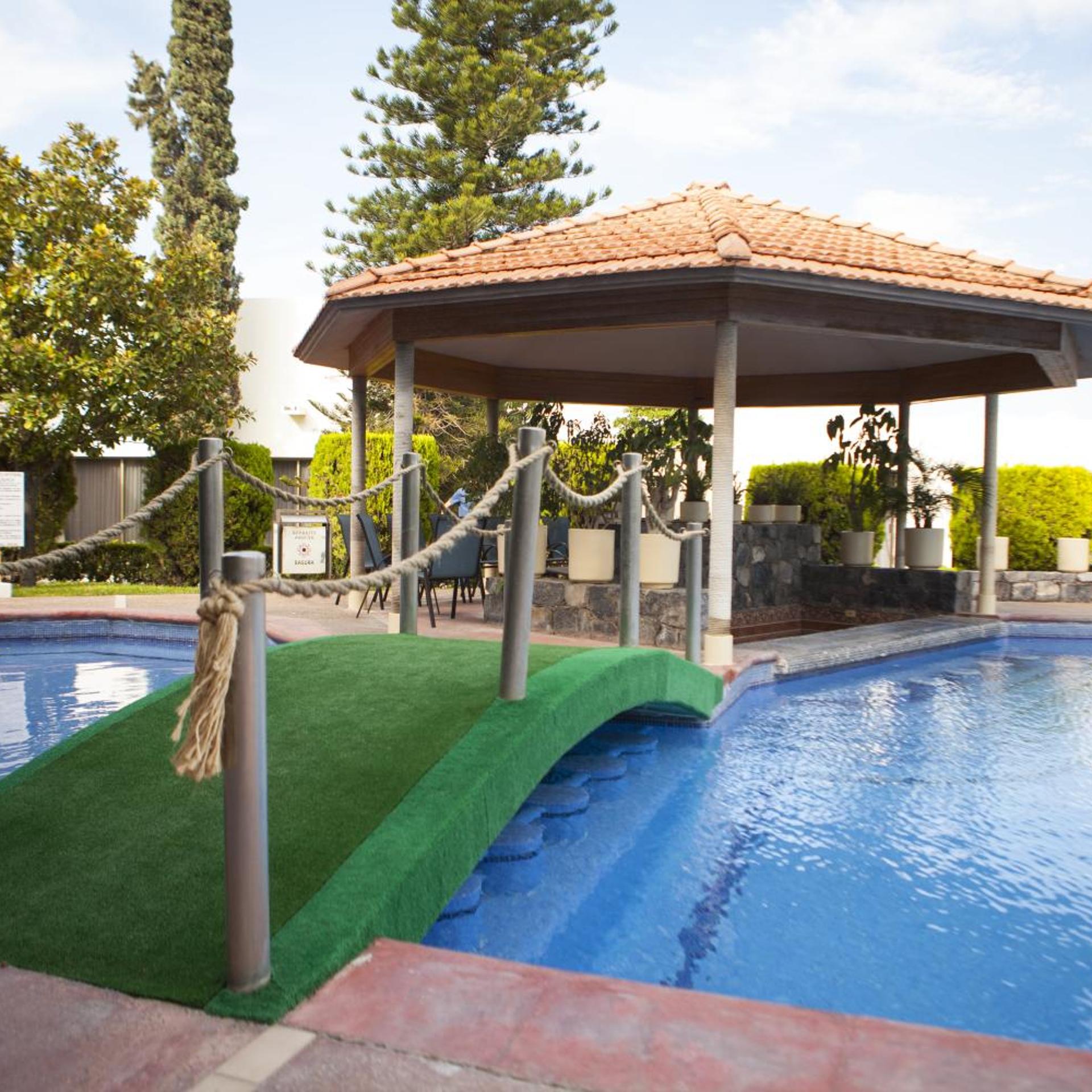 Hotel Paradise Inn 43/46