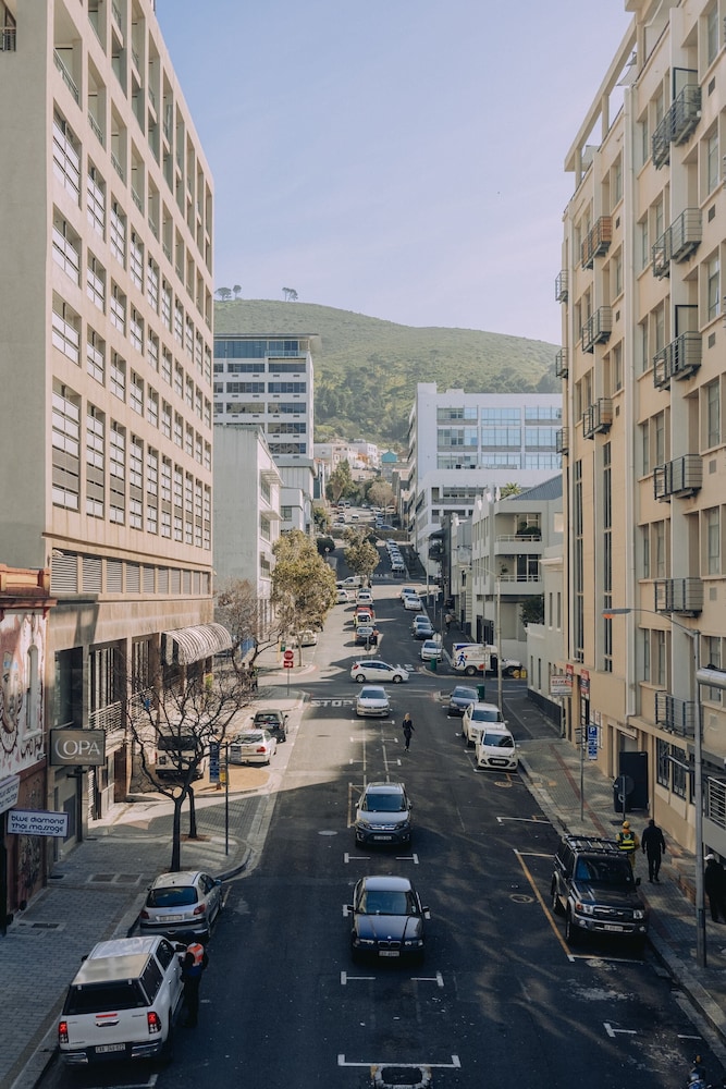 Long Street Backpackers - Adults Only 40/50