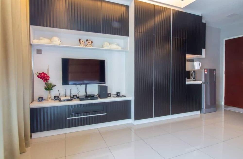 Palazio Serviced Apartment 2/50
