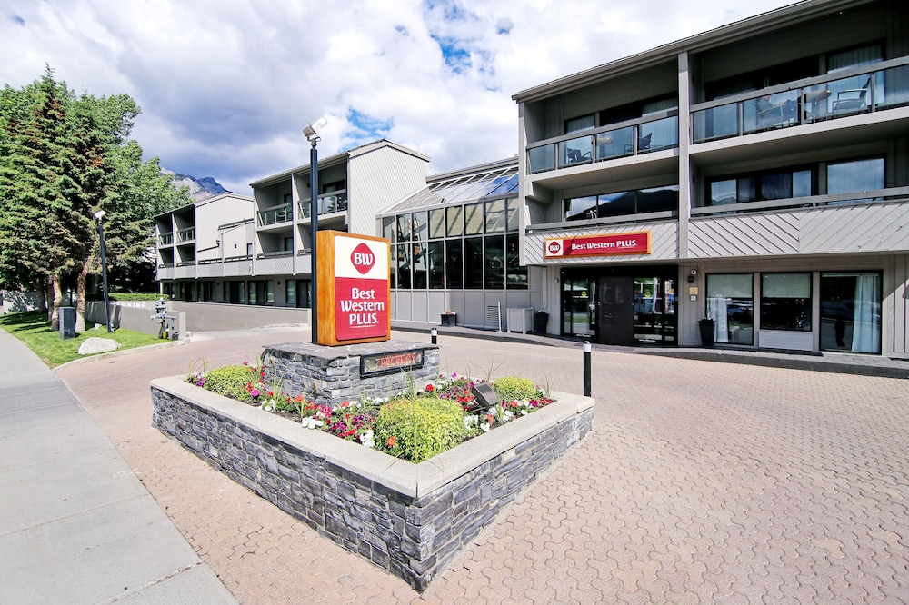 Best Western Plus Banff International Lodge