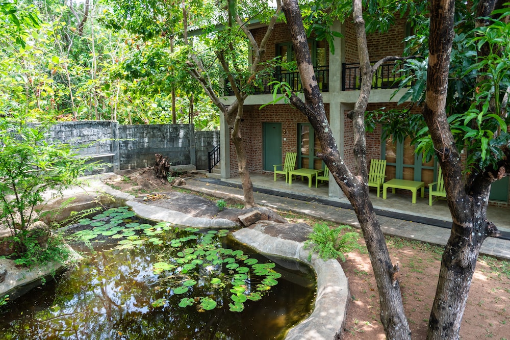 Moi Dambulla by DBI 48/57