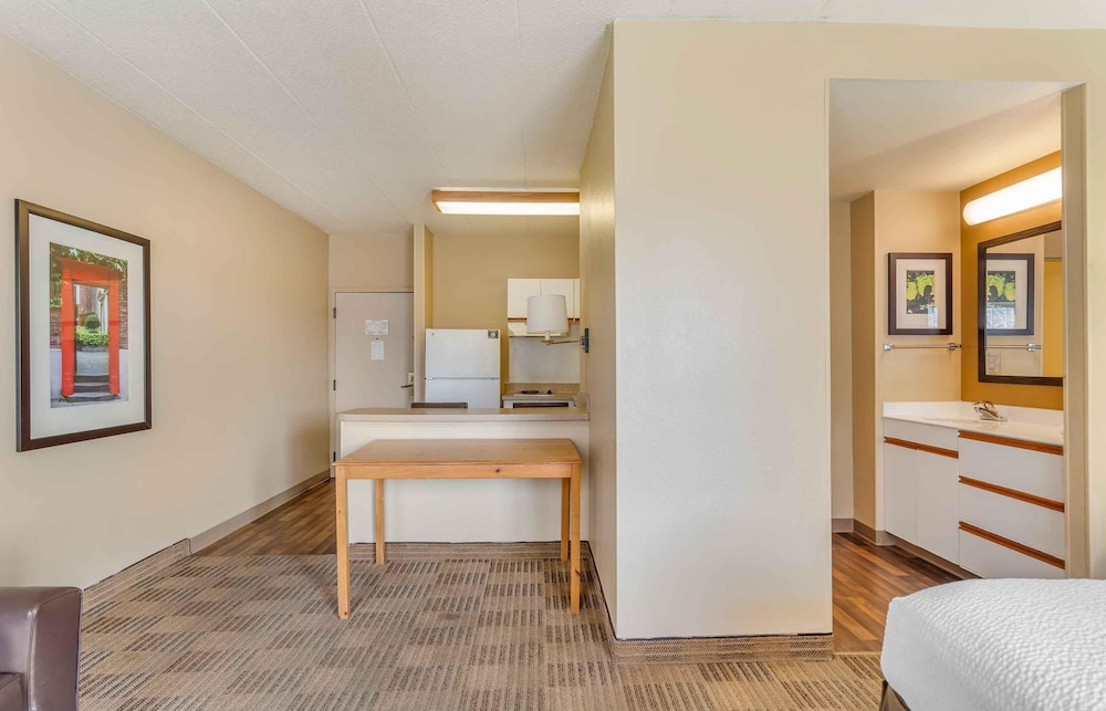 Extended Stay America - Chicago - Lombard - Oakbrook 30/55