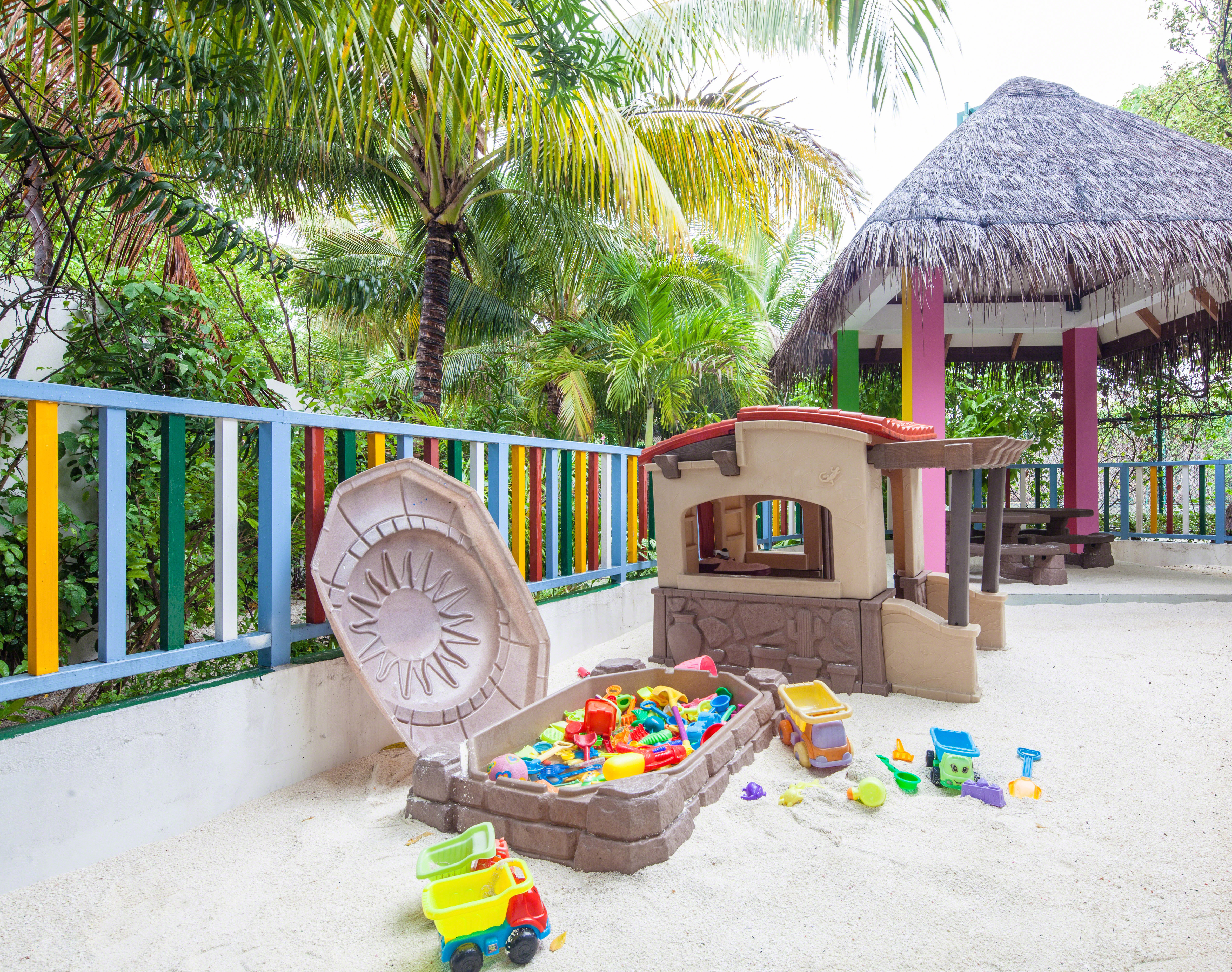 Machchafushi Island Resort & Spa Maldives, The Centara Collection 84/90