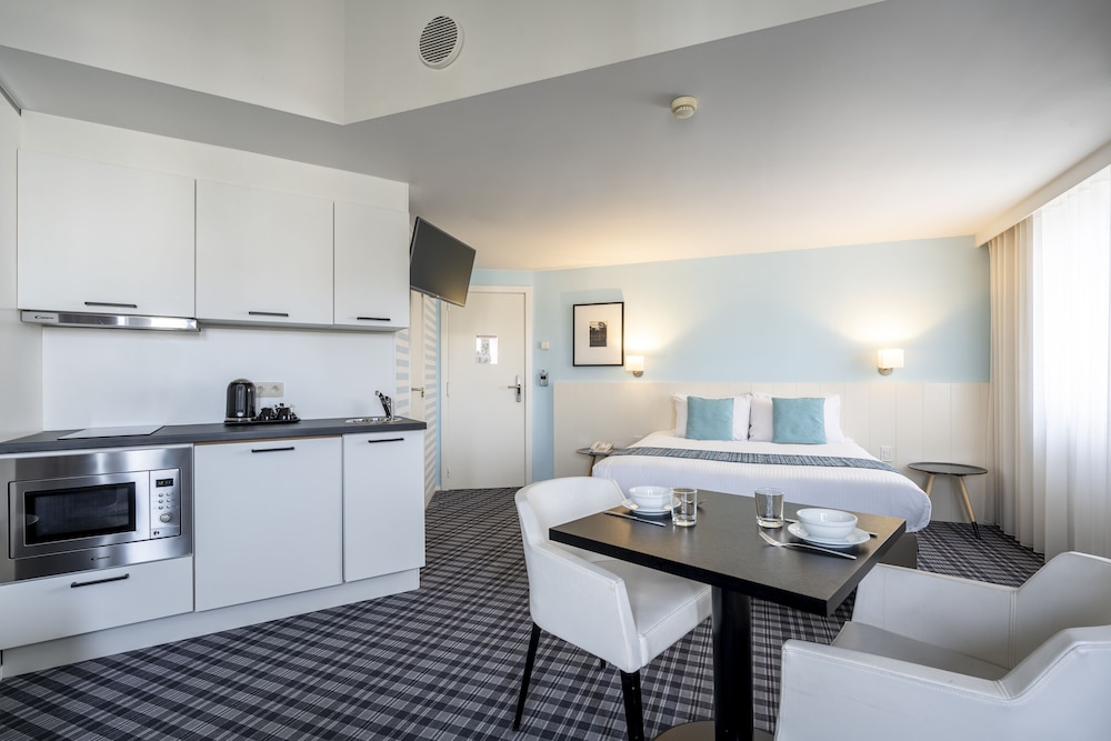 Leopold Hotel Ostend 31/72