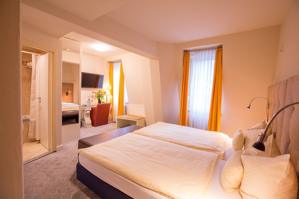 HOTEL HEIDELBERGER HOF 13/65