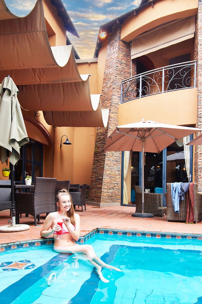 The Royal Elephant Hotel Conference Centre 26/50
