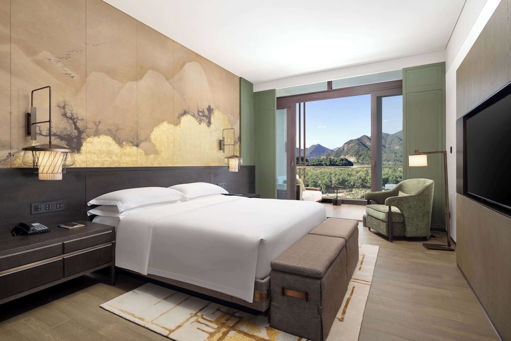 ROOM, KING BED, GARDEN VIEW