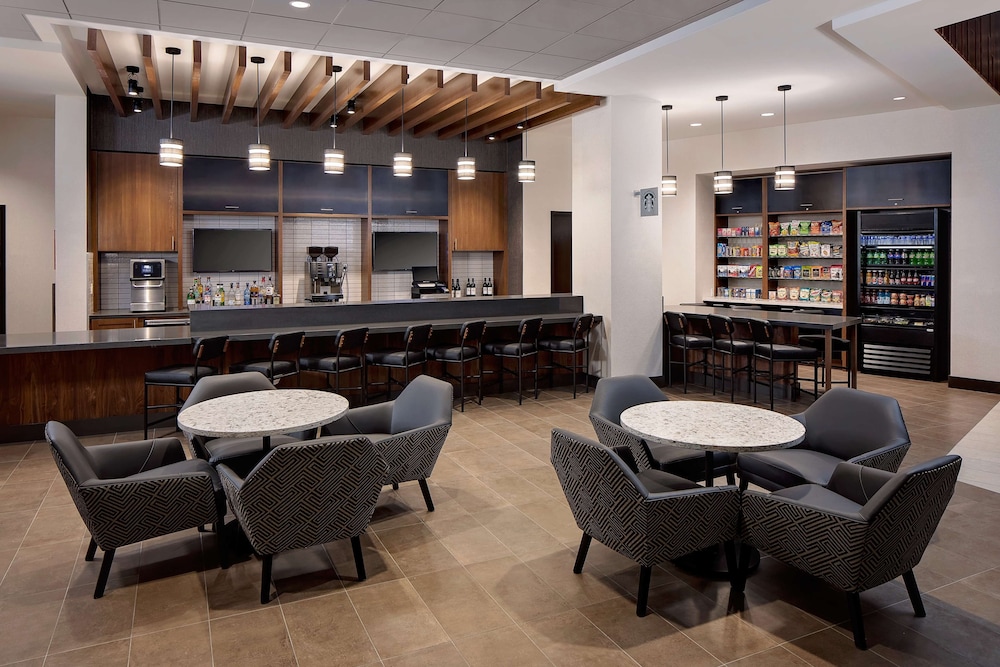 Hyatt Place Glendale/Los Angeles 38/55