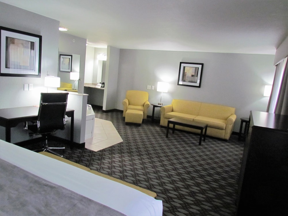 Oak Hill Inn and Suites 27/62