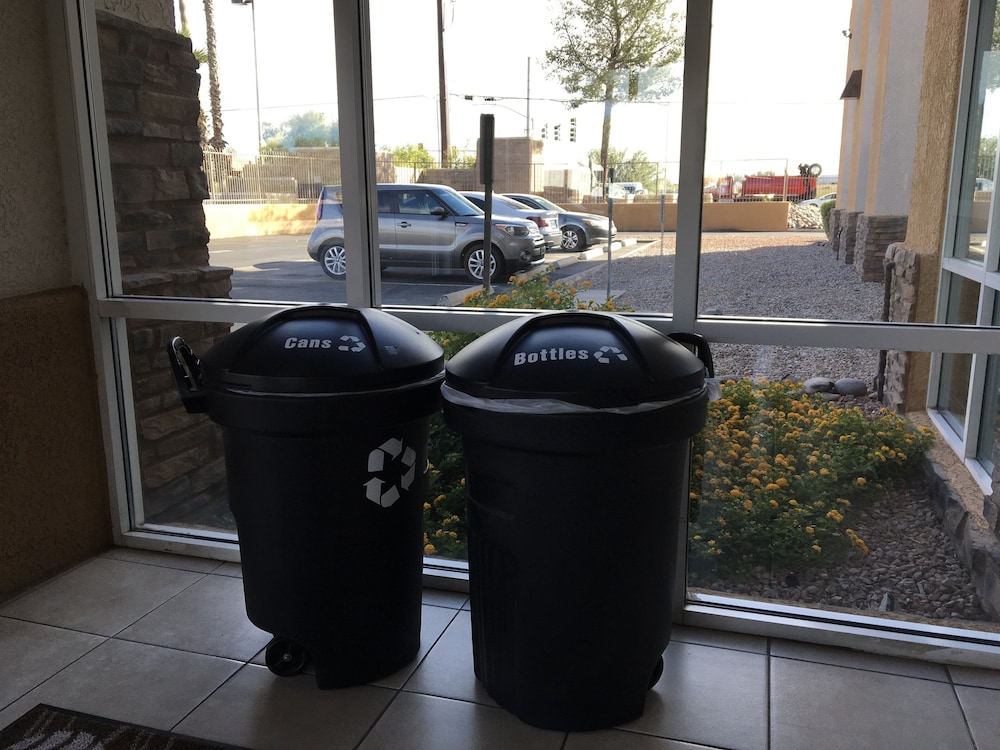Comfort Inn & Suites Near Kino Sports Complex 40/58
