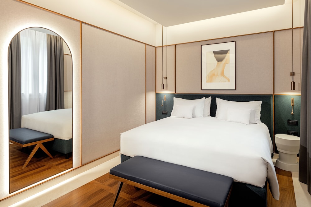 Junior Suite, King Bed, Sofa