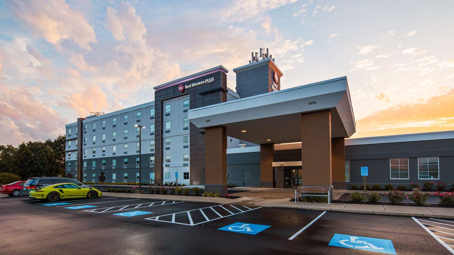 Best Western Plus Wilkes Barre-Scranton Airport Hotel 1/8