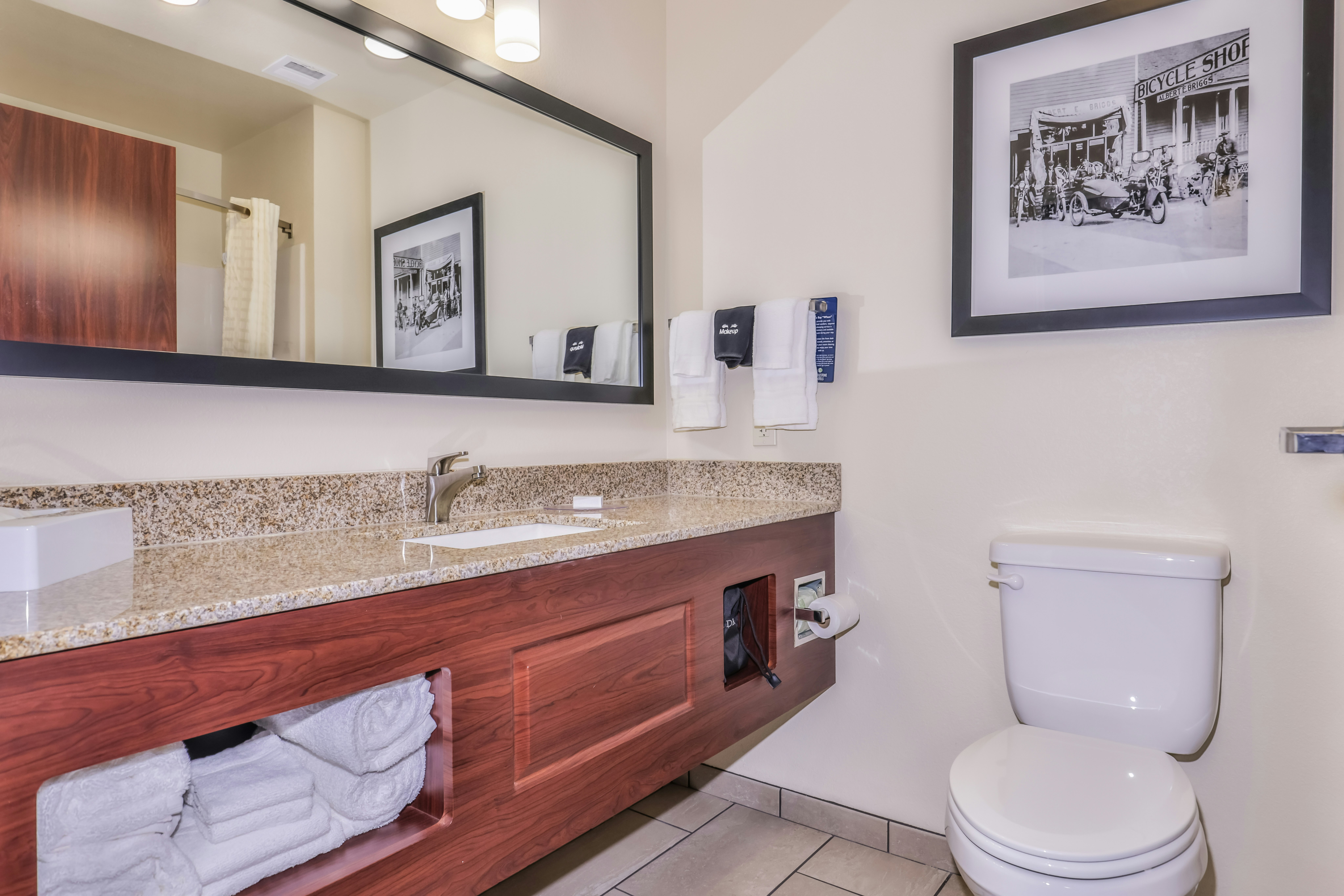 Cobblestone Hotel & Suites - Rhinelander 48/50