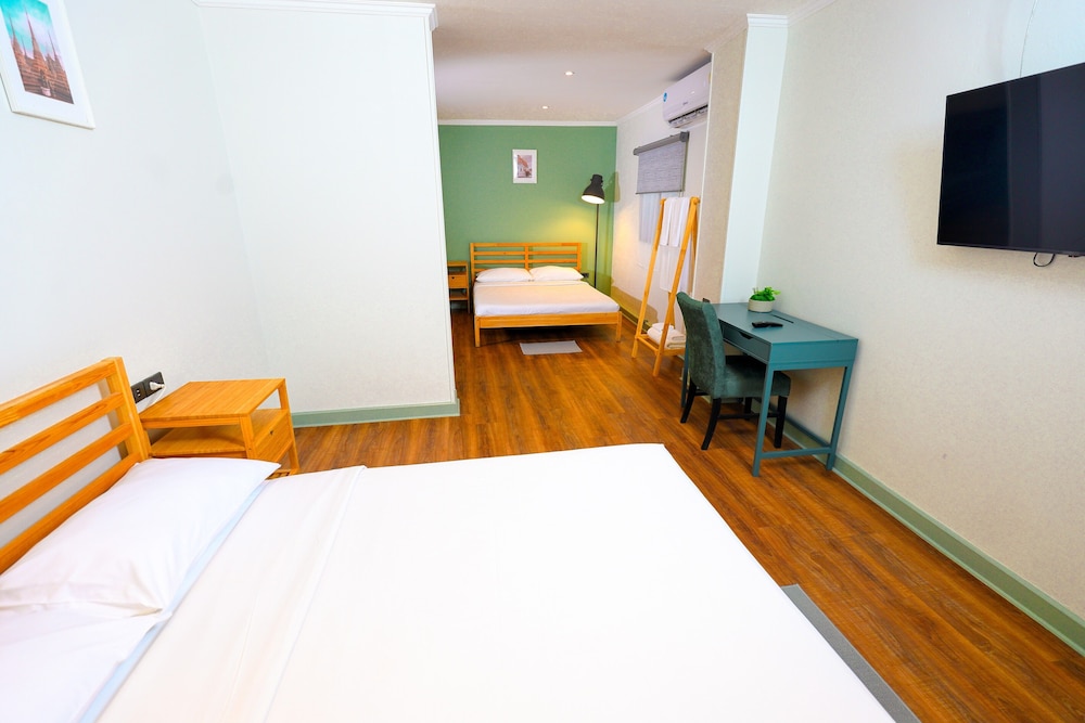 My Hotel Herrity 10/38
