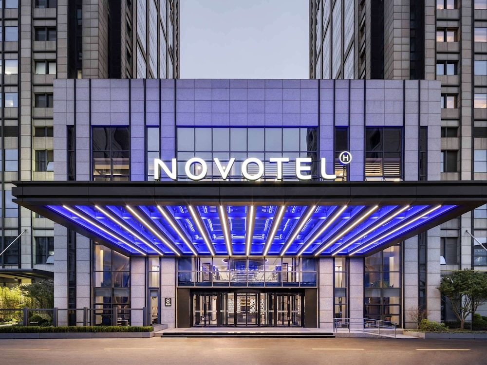 Novotel Shanghai JingAn 6/50