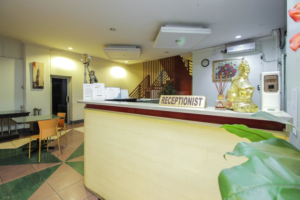 Reddoorz Near Bethesda Manado 3/25