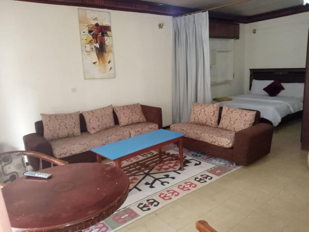 Lucy Guest House B&B 16/32