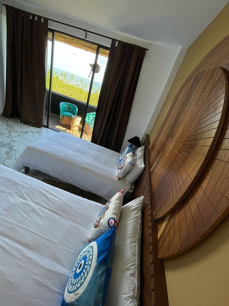 Akuazul Resorts Adults Only 17/50