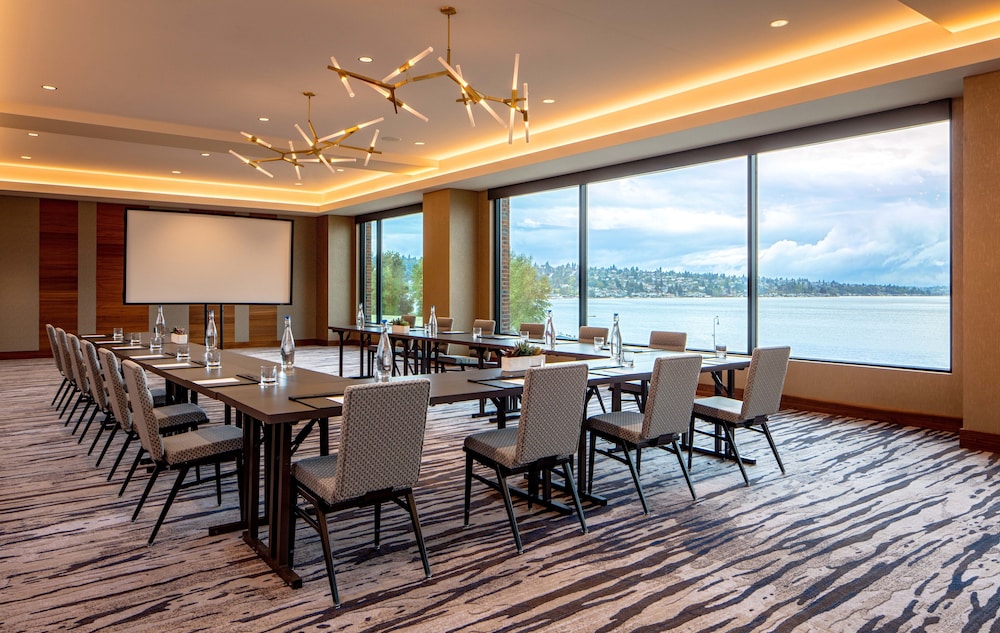 Hyatt Regency Lake Washington 39/50