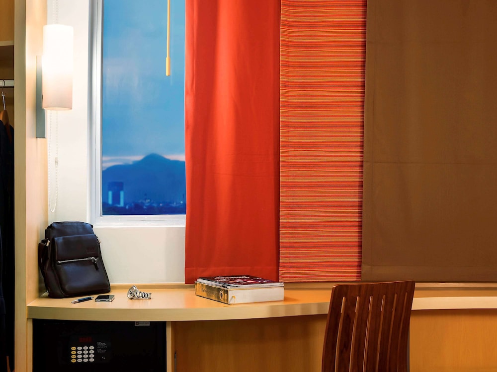 Ibis Bandung Pasteur 49/57