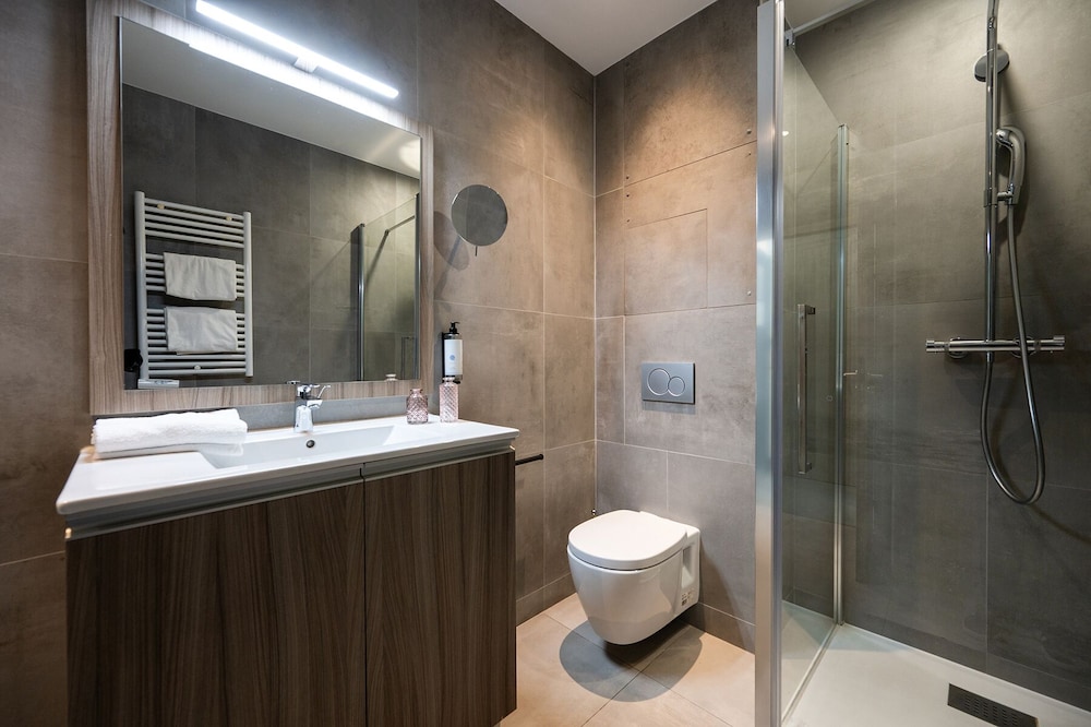 Nemea Paris Levallois 52/56