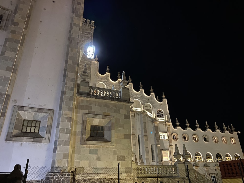 Hotel Universidad 2/50