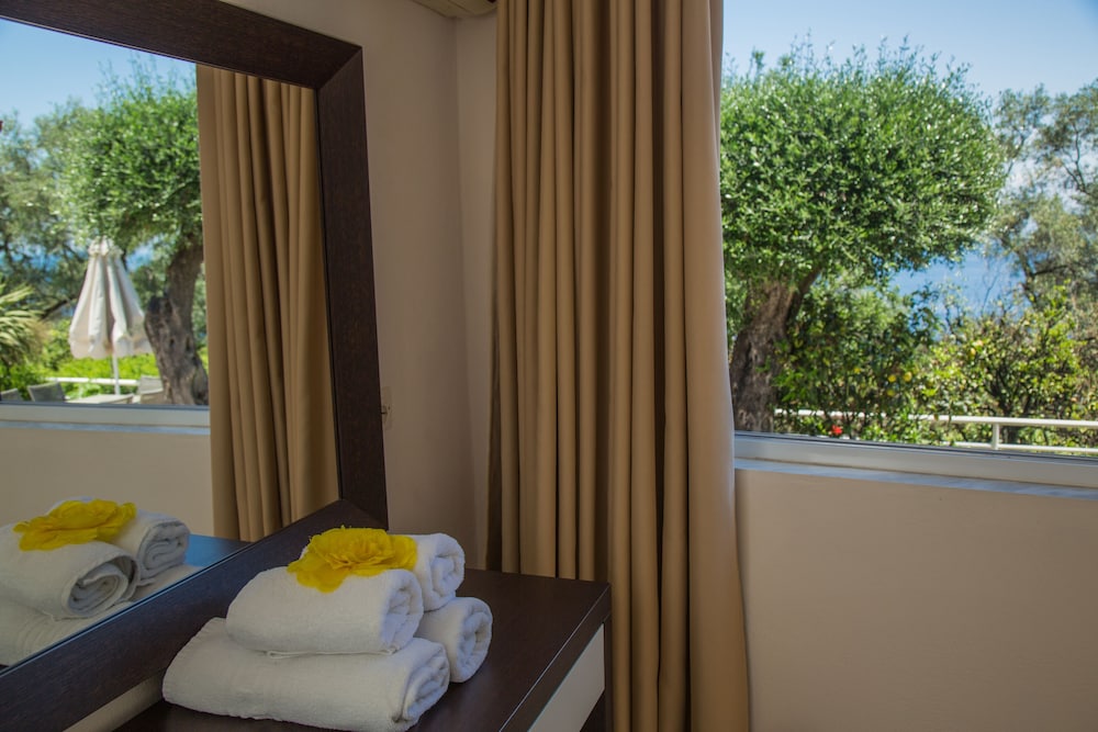 Brentanos Apartments - View Of Paradise 14/50