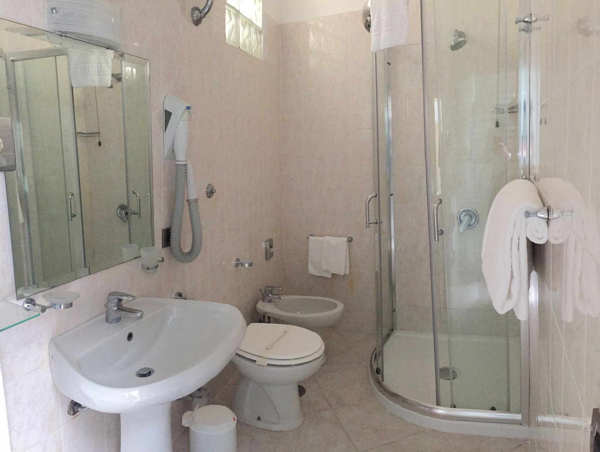1 BEDROOM, ECONOMY