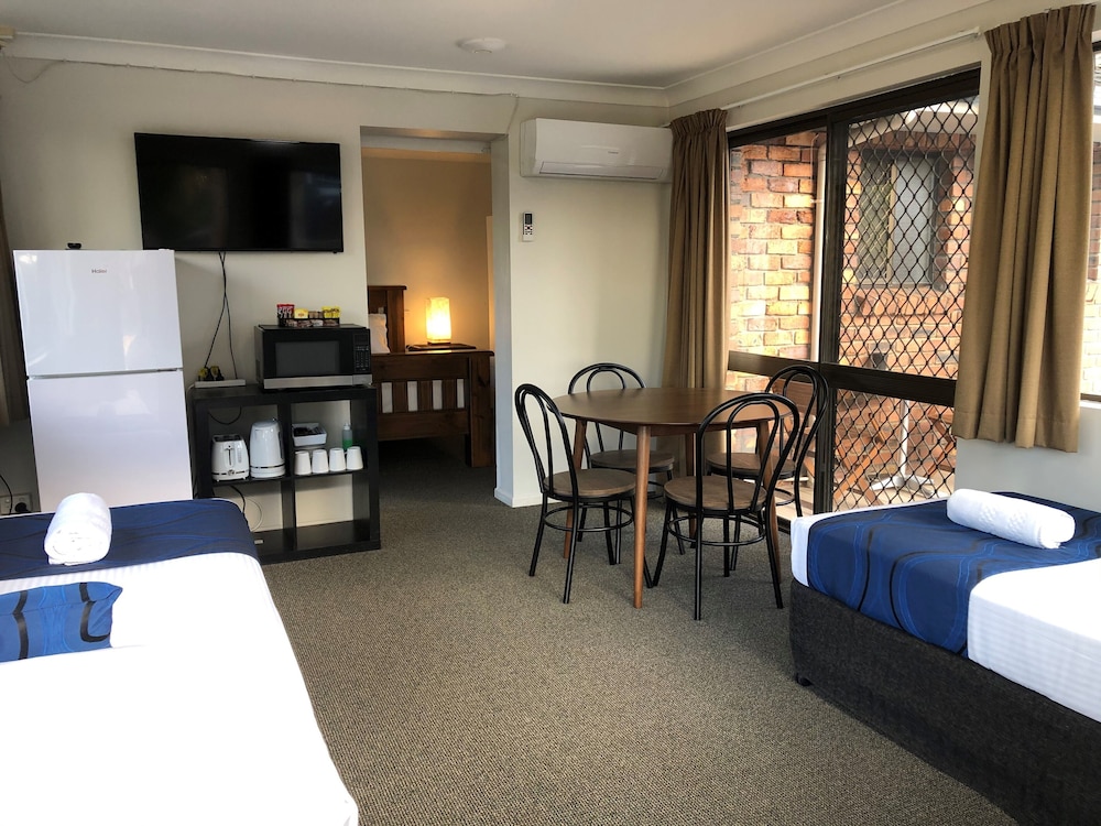 Logan City Motor Inn 18/67